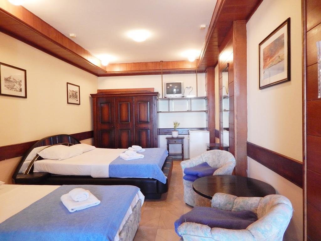 Garni Hotel Vila Aleksandar تْشيرسيك نوفي المظهر الخارجي الصورة